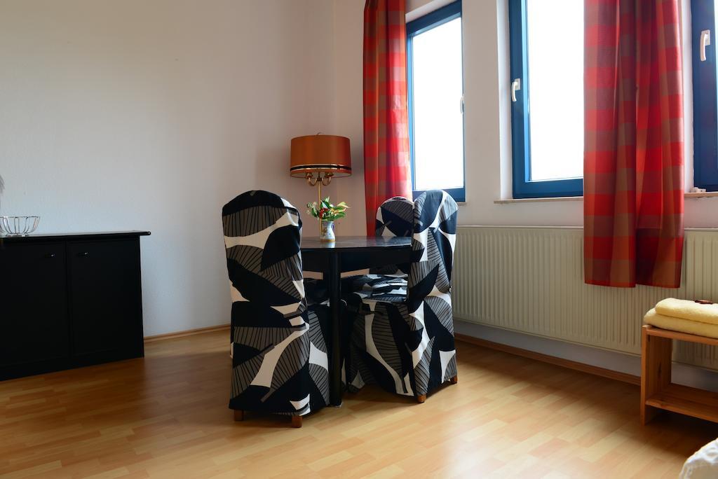 Monteur und Messewohnung Rodgau Extérieur photo